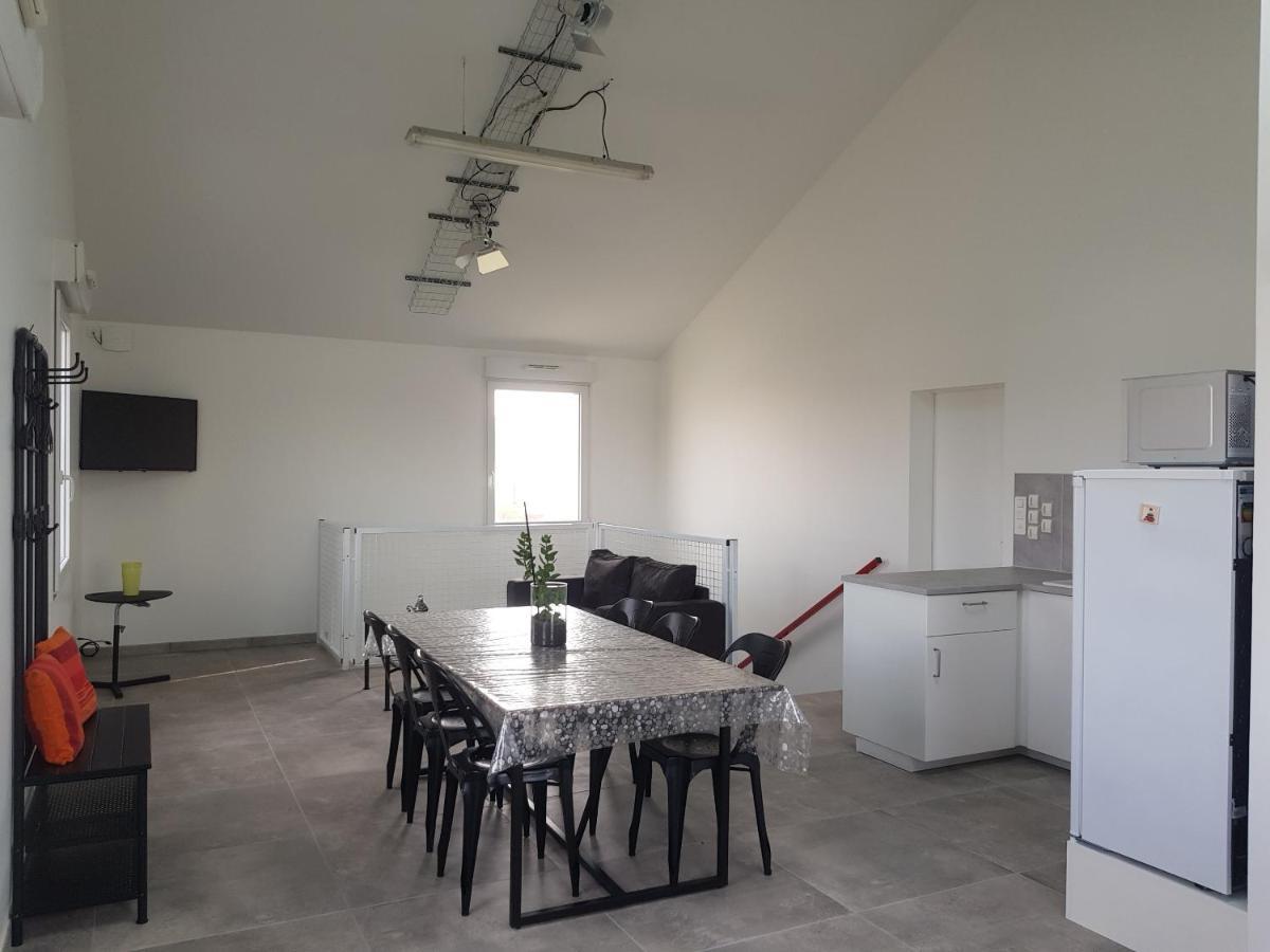 L Atelier Apartment Courtisols Bagian luar foto